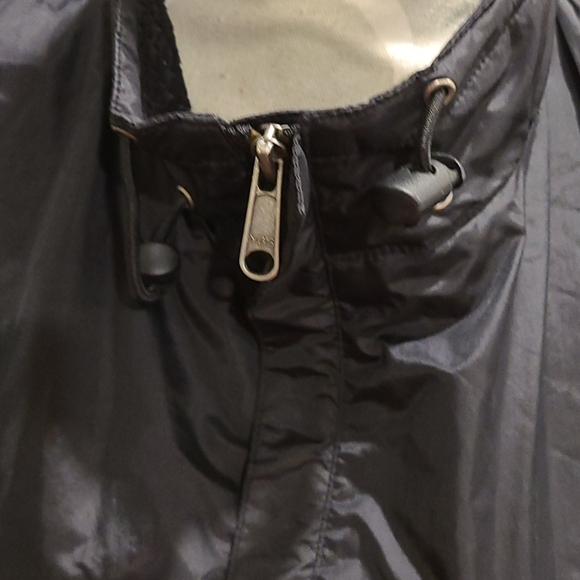 Club Monaco blk nylon/,polyester outdoor vest - Picture 3 of 9